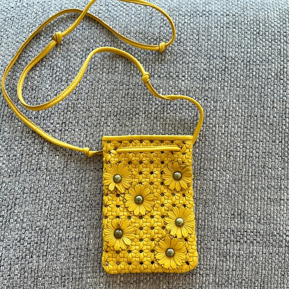 New Lucky Brand leather crossbody. Yellow with flowers. - Picture 1 of 5